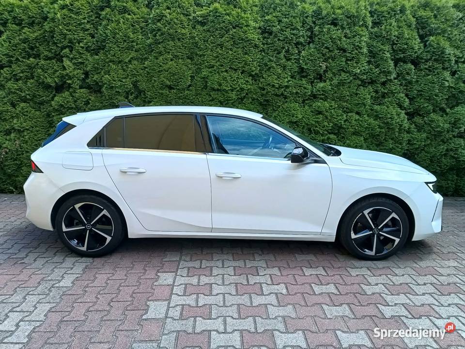 Opel Astra L 15 D Elegance radary kamera serwis Astra Strzałkowo sprzedam