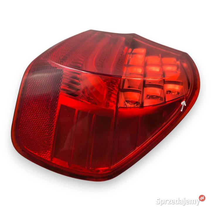 LAMPA PRAWA BMW E90 LIFT LCI SEDAN tylna tylnia
