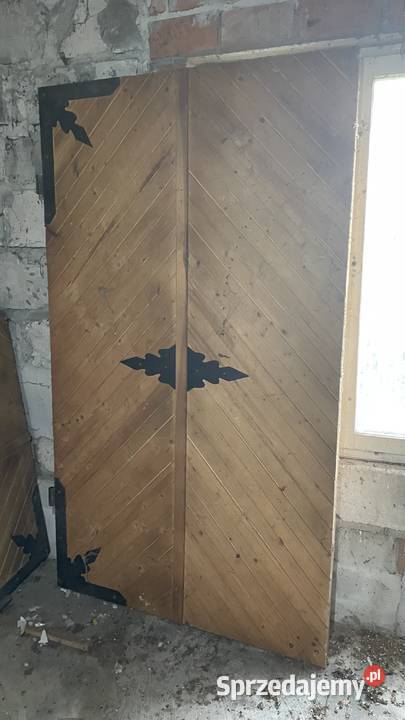 Drzwi drewniane wrota garażowe gospodarcze świętokrzyskie