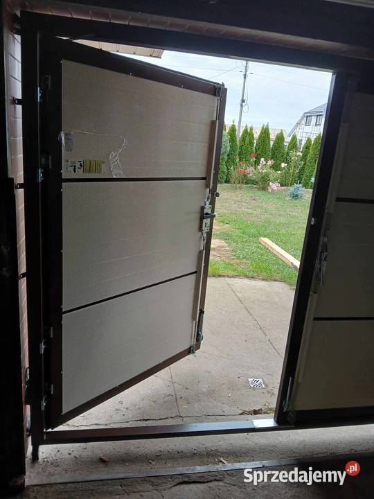 Brama garażowa dwuskrzydłowa sprzedam