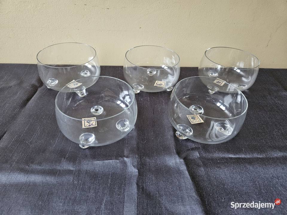 Szklane miseczki na nóżkach z okresu PRLu Porcelana i szkło Warszawa