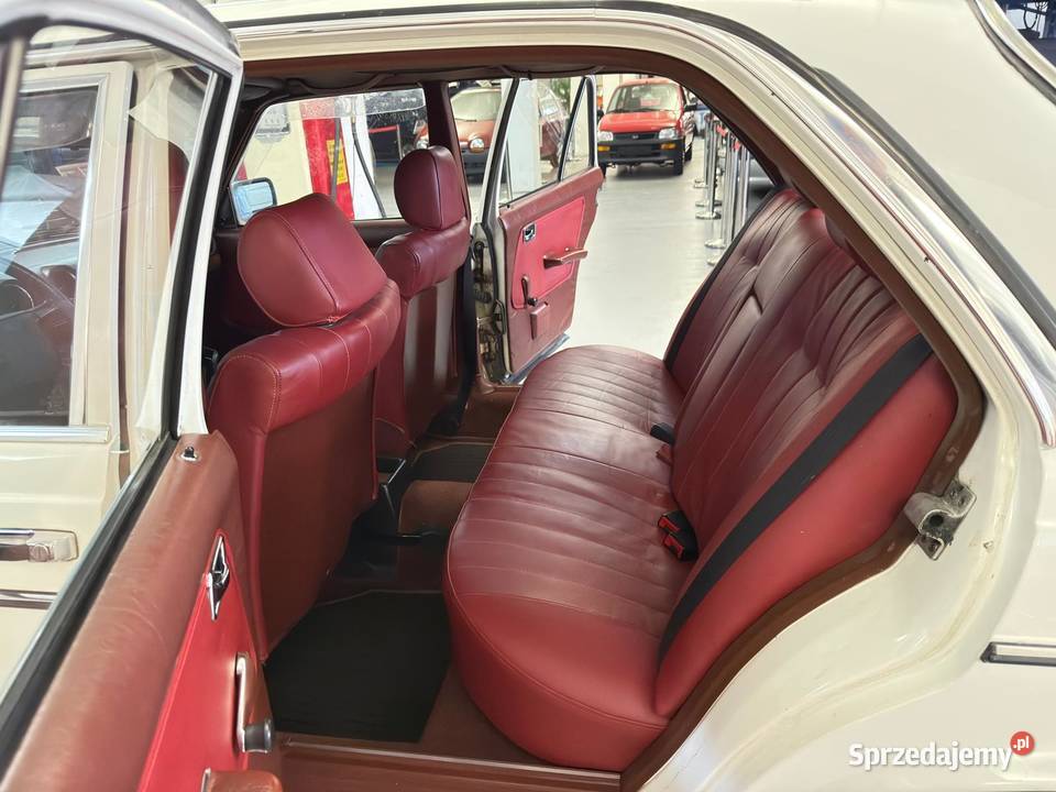 Mercedes W123 200 Benzyna 1984 klasyka Rok produkcji 1984 Zgierz