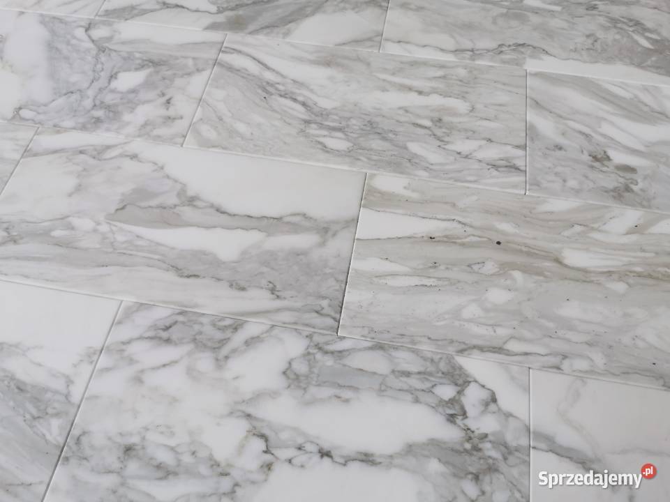 Marmur 152x305x1 Płytki Marmurowe Calacatta sprzedam