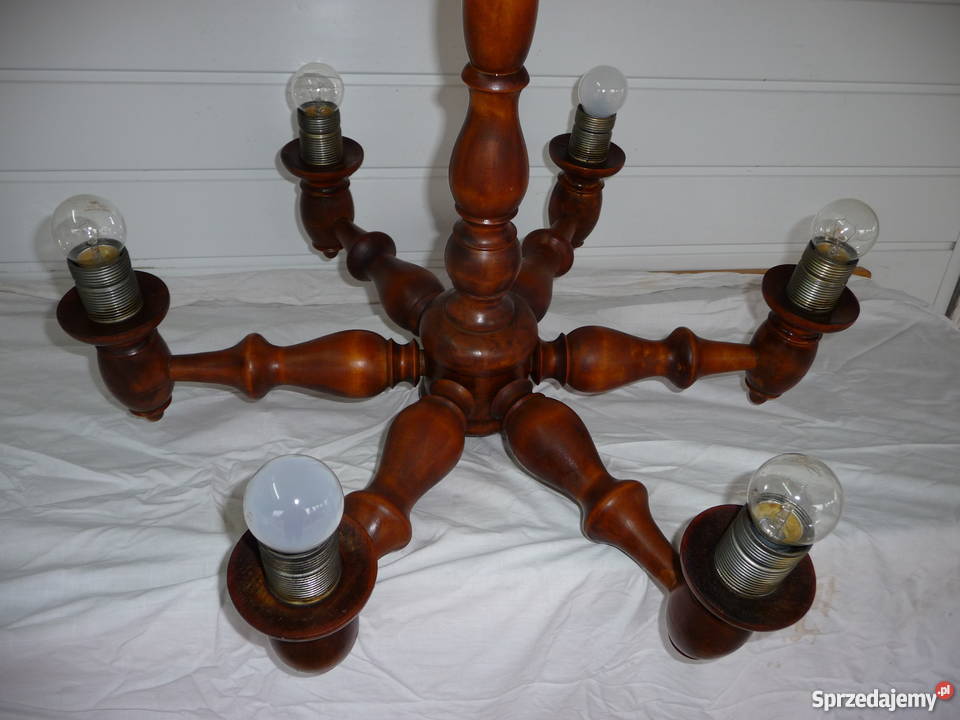 Żyrandol drewniany toczony ręcznie odcienie brązowego
