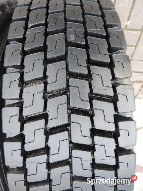 Opony 30570R225 ciężarowe napęd nowe wzór Przeworsk