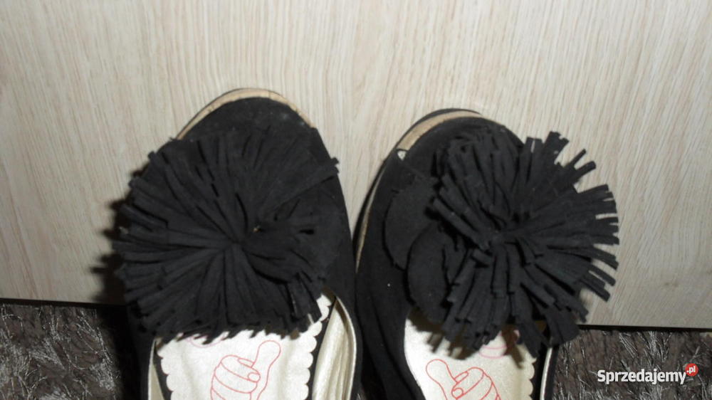 Wiosennoletnie buty na koturnie CCC Lublin