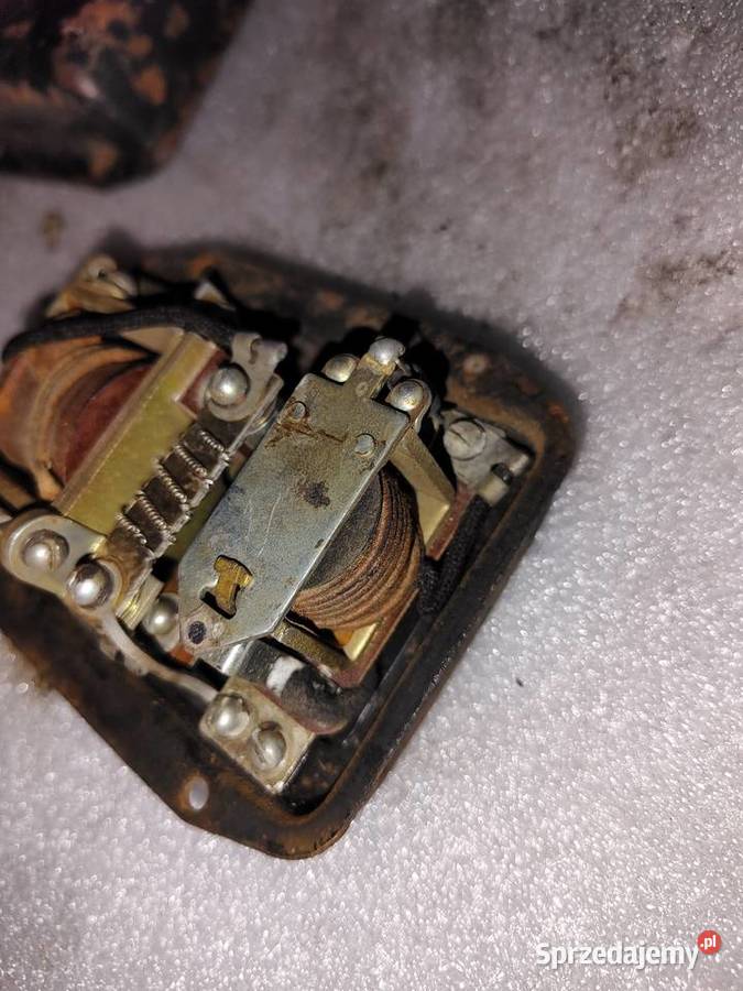 Regulator napięcia M72 1957 roku Leszno