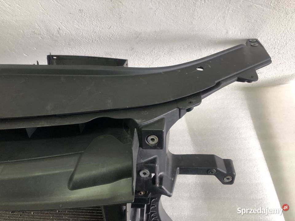 PAS PRZEDNI CHŁODNICE VW PASSAT B7 20TDI