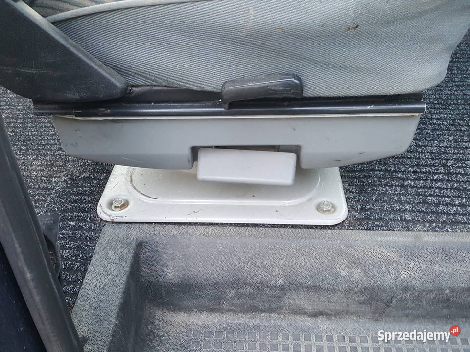 Fotele kapitańskie Vw t4 Carawella obrotowe dostawcze Gniewkowo