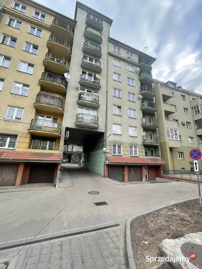 Daszyńskiego kawalerka 3160 m2 winda dachówka Wrocław