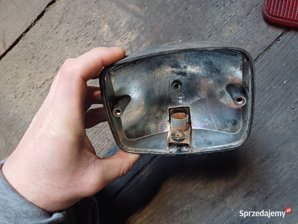 Tylna lampka przeciwmgielne fiat 126p Maluch osobowe Świdnica Polska
