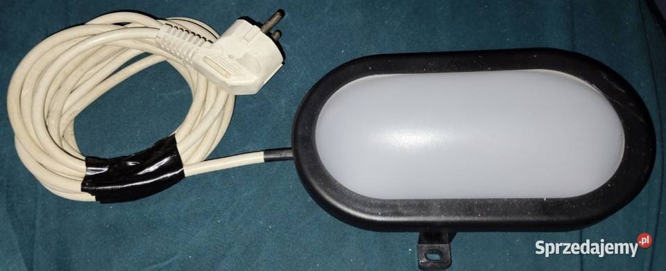 sprzedam klosze PRLu i dorzucam lampkę LED Klosze sprzedam