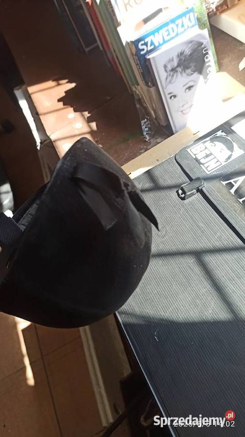 czapka toczek dzokejki amazonki młodej osoby Pozostałe sprzedam