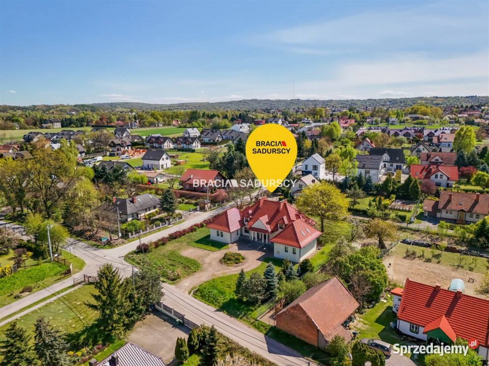 Dom wolnostojący na sprzedaż 620m2 Czarnochowice Rok budowy 1994
