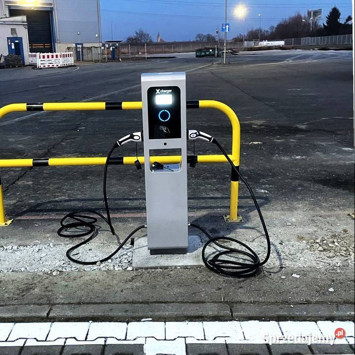 Słupek do ładowania elektryków 44kW mazowieckie Góra Kalwaria