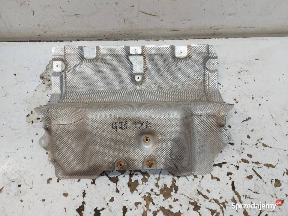 BMW G21 G20 Kombi 330e osłona wydechu blacha
