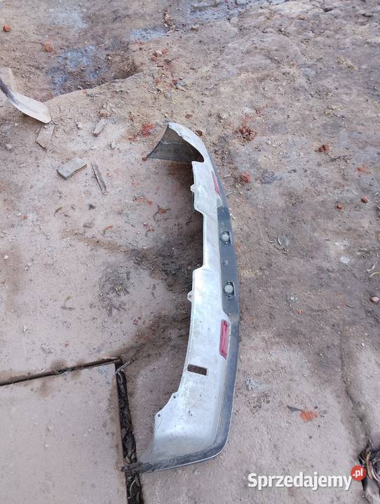 Zderzak tylny peugeot 205 osobowe Pasieczna