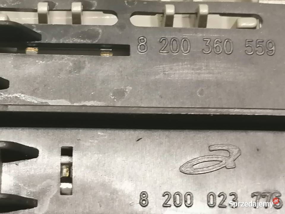 lampka podsufitki 82003605598200023775 Renault Piotrków Trybunalski