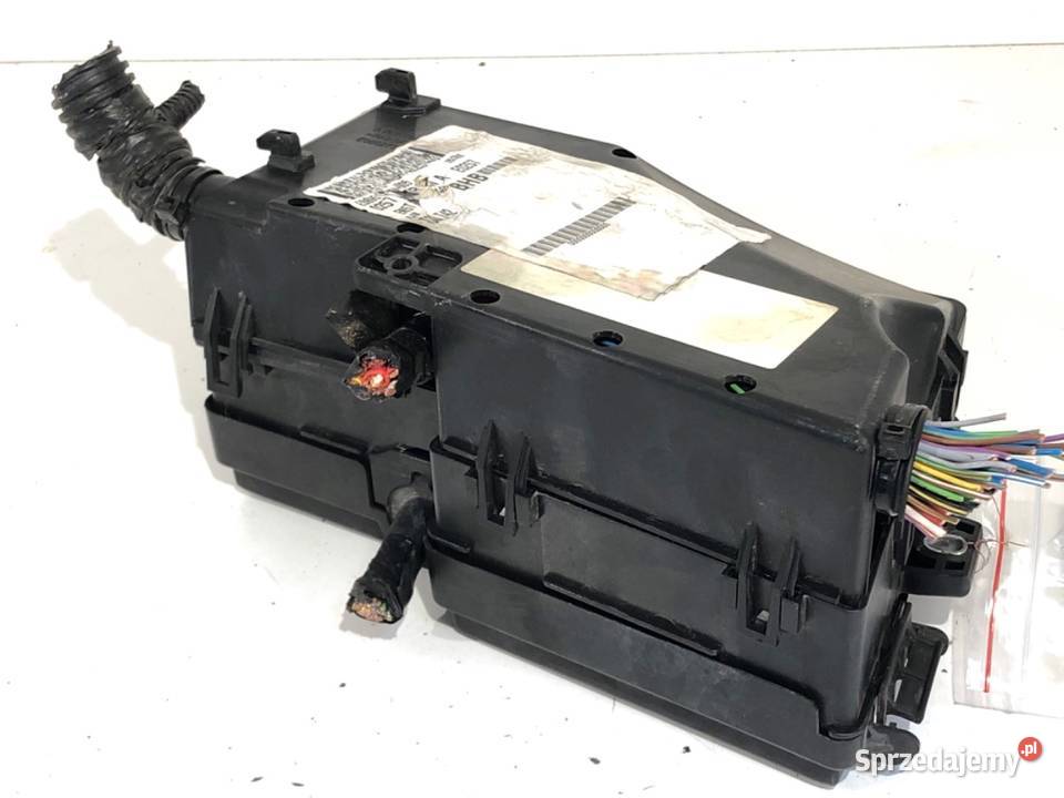 SKRZYNKA BEZPIECZNIKÓW FORD FOCUS III