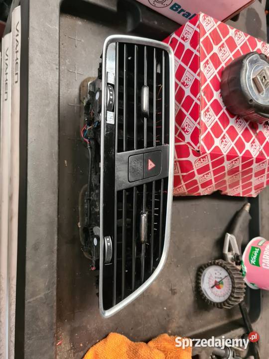 Kratka nawiewu środkowa audi Q3 8u1820951e Cieszyn