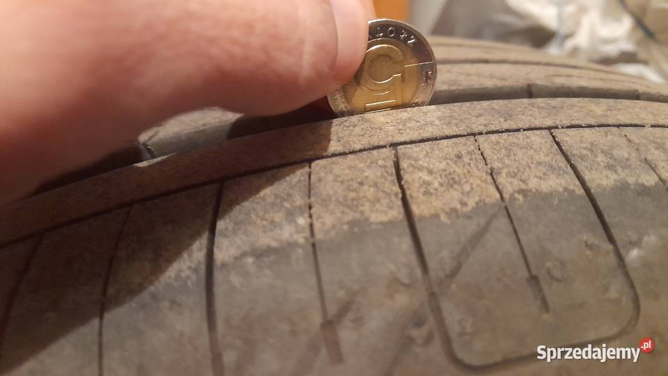 Sprzedam 4 opony letnie GOODYEAR 215 50 R 18 92V 18cale Samochodowe Łomża