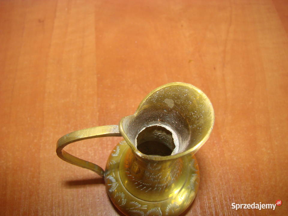 mały mosiężny dzbanek orientalny Pruszcz Gdański