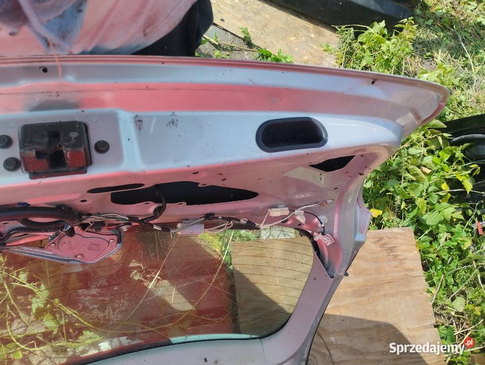 klapa bagażnika toyota avensis 2 kombi Klapy bagażnika Gniew