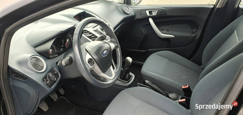 Ford Fiesta Podgrzewane foteleKlimatronik Fiesta śląskie