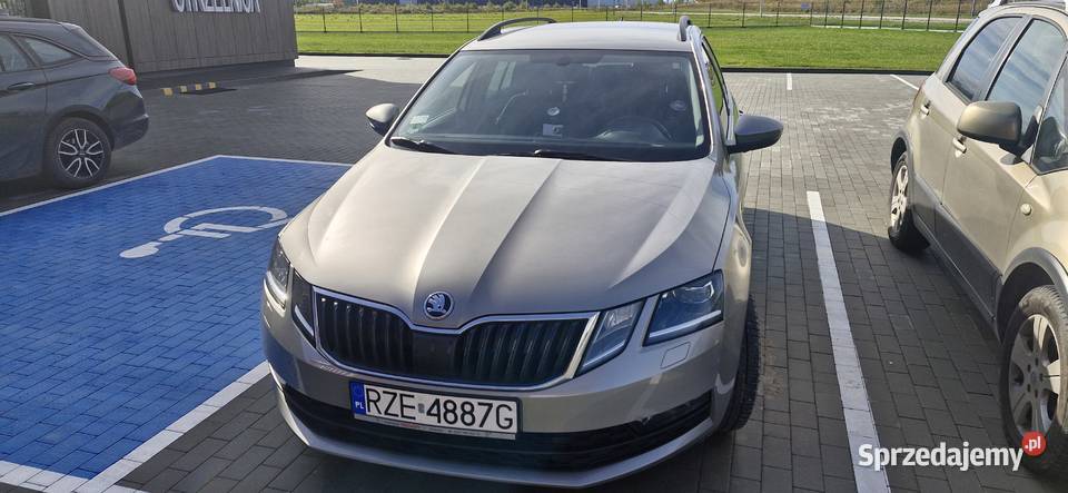 Skoda Octavia FL III 3 kombi 20TDI CRMB automat Rzeszów sprzedam