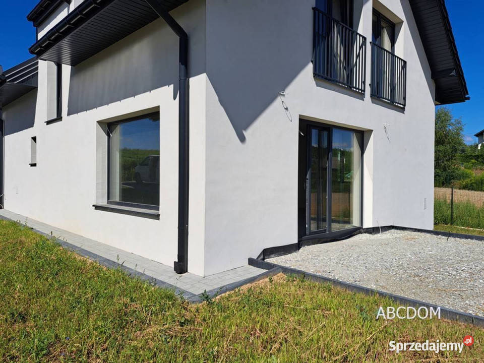 Masłomiąca nowy dom 5 pokoi garaż