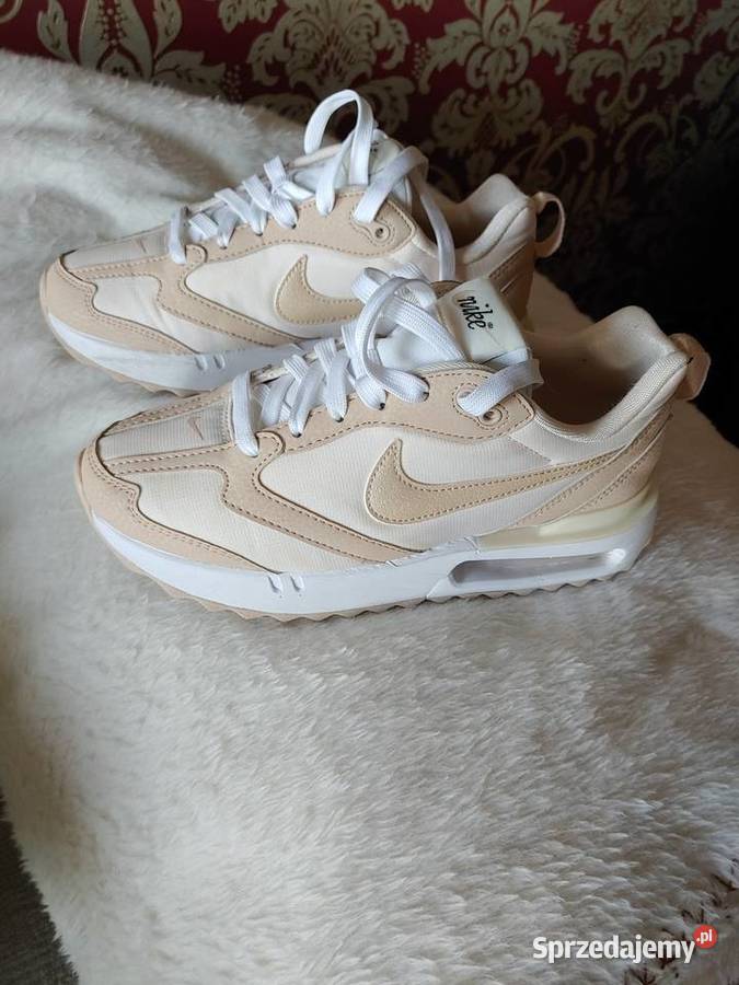 Sprzedam buty Nike kremowo beżowe rozmiar 37 Poznań