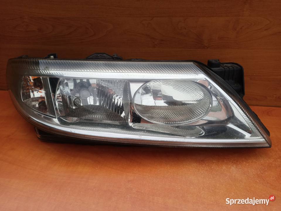 Renault Laguna 2 II lampa przednia prawa Oświetlenie Części Sieradz