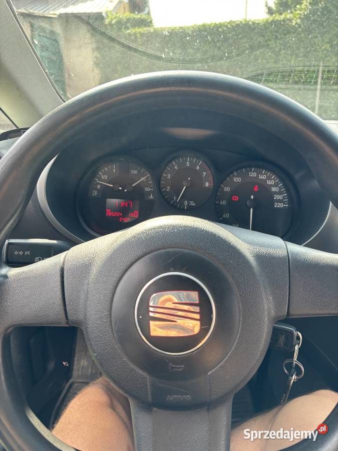 Seat Leon II 16 MPI z gazem radio Grodków sprzedam