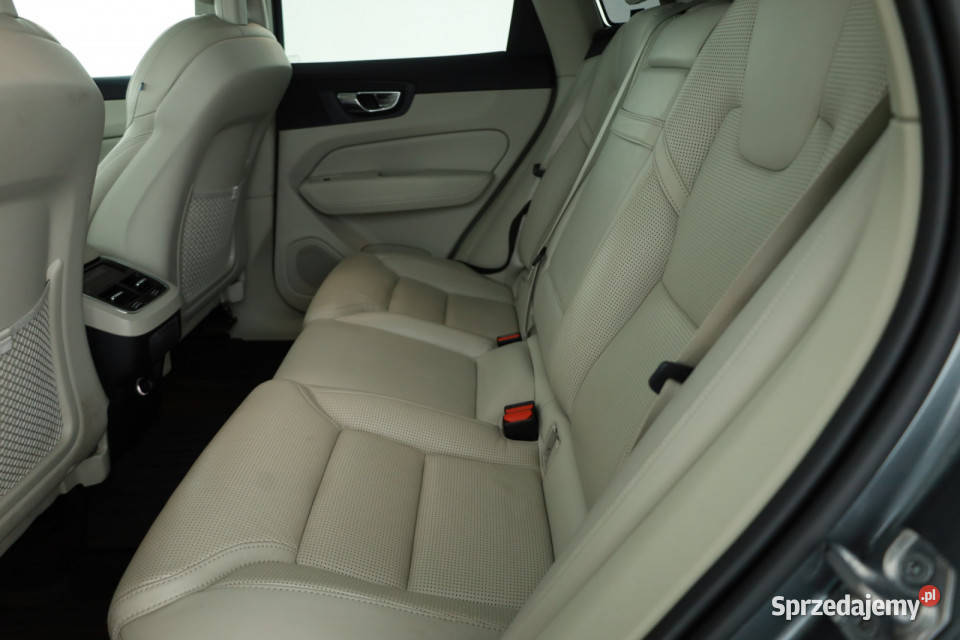 Volvo XC60 T6 AWD 235KM Piaseczno