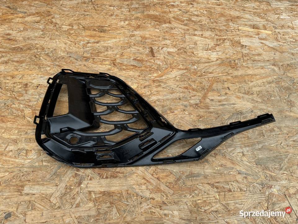 Kratka zderzaka przód lewa lh Audi q7 sq7 4M0