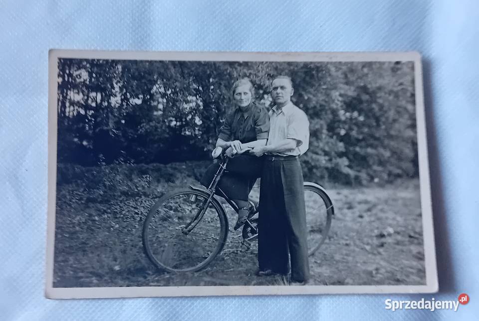 Pocztówka zdjęcie pary na rowerze USA 1947 r Koźminek