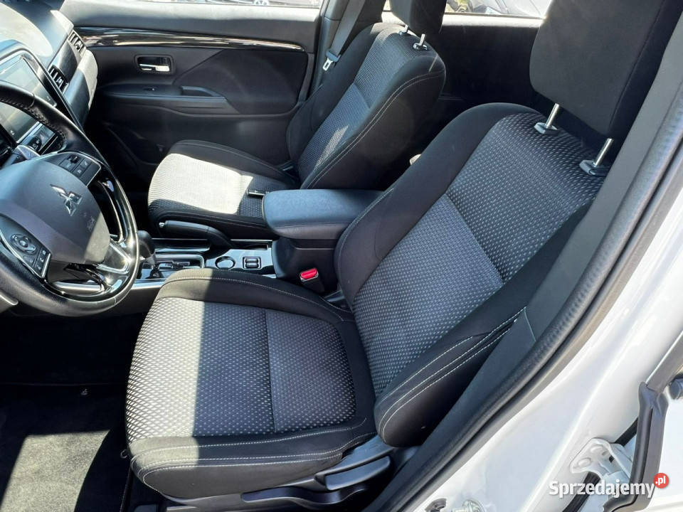 Mitsubishi Outlander 7 osobowy KeyLess system Start-Stop Baranowo