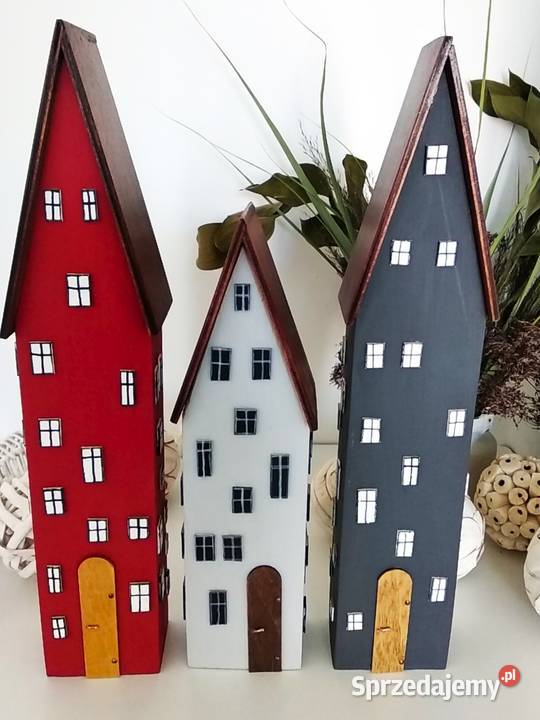 Domki dekoracyjne z wysokimi dachami Wrocław