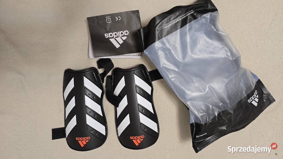 Ochraniacze piłkarskie adidas Everlite rozmiar M sprzedam