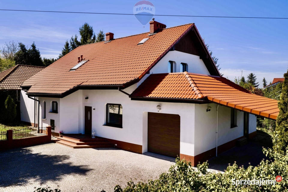 Dom z krytym basenem i pięknym ogrodem 4884zł/m2 Kunice