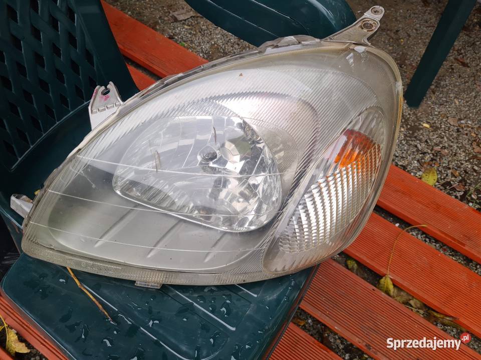 Lampa lewa toyota Yaris 1 Dzierżoniów sprzedam