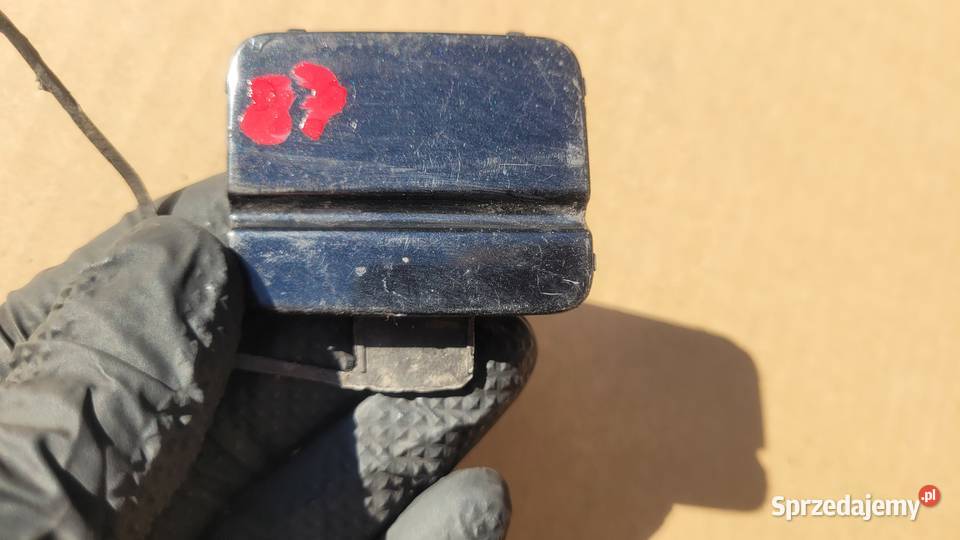 BMW E90 ZAŚLEPKA HAKA HAK ZDERZAK TYŁ 7116690 87