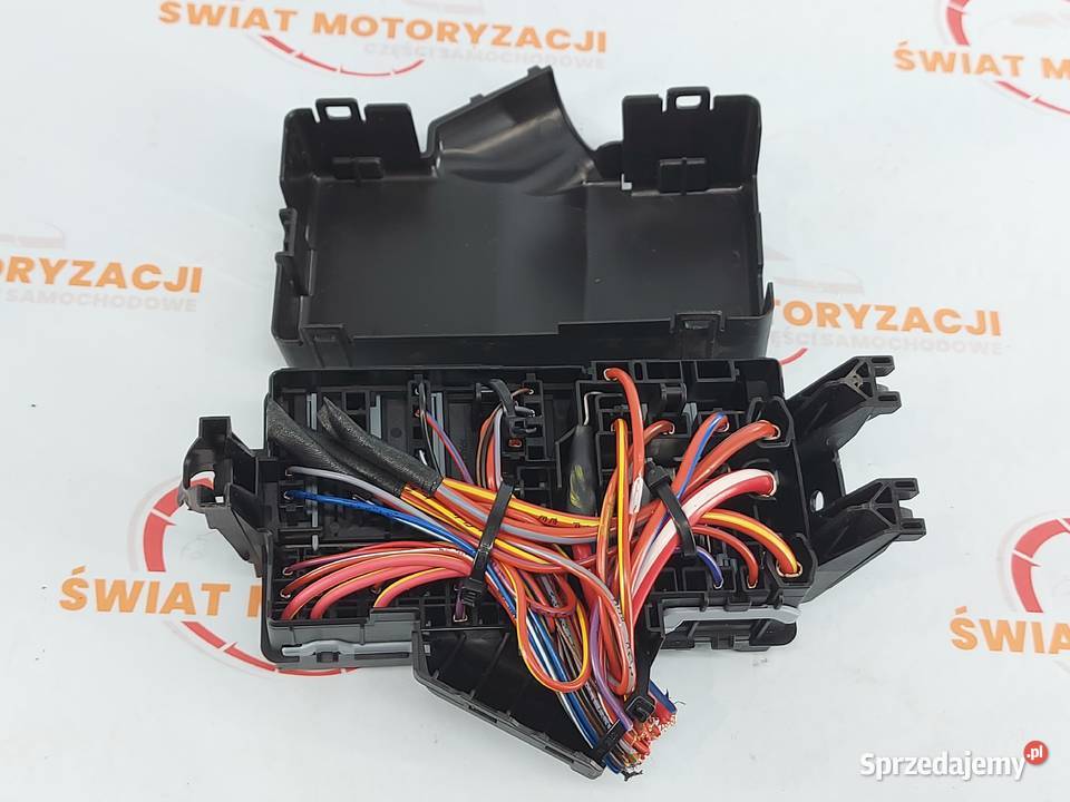 OPEL ASTRA K 16 CDTI 18r skrzynka bezpieczników Motoryzacja Kielce sprzedam