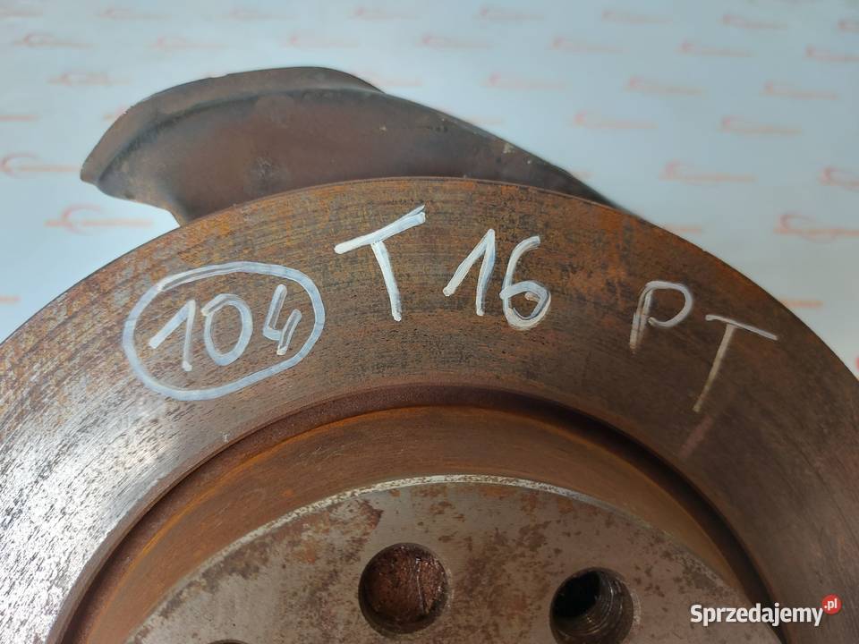 VW PASSAT 20 TDI 13r zwrotnica prawa tył świętokrzyskie sprzedam