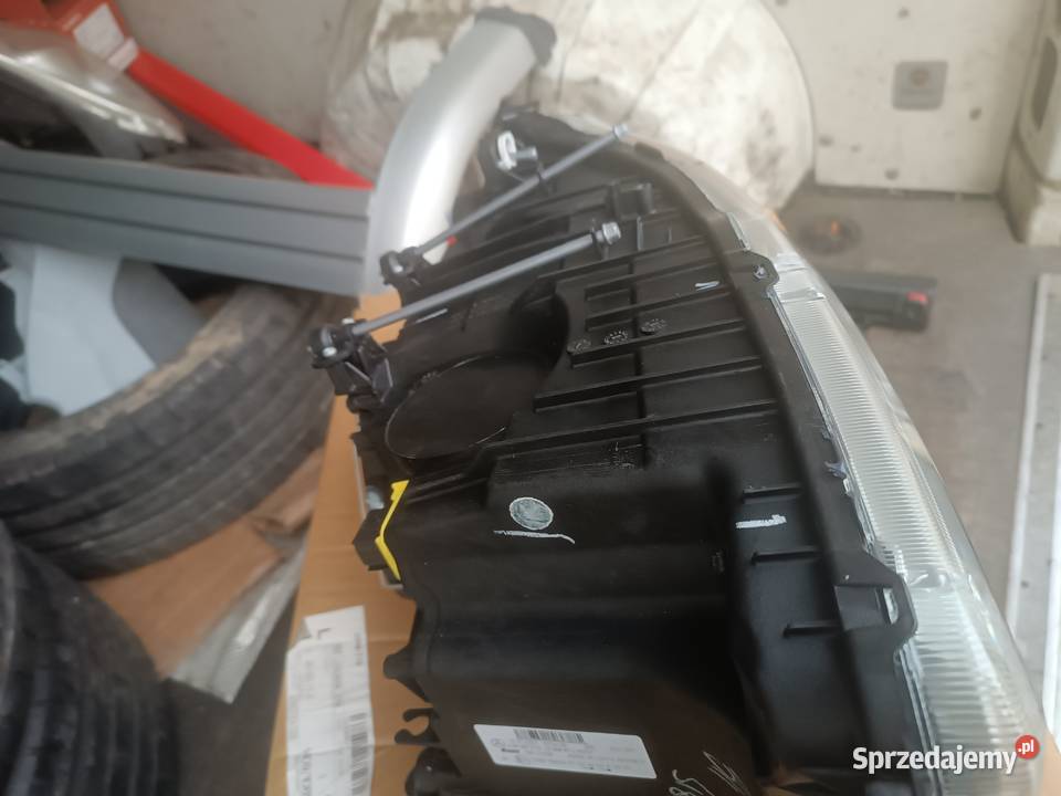 Lampa Mercedes actros Międzychód