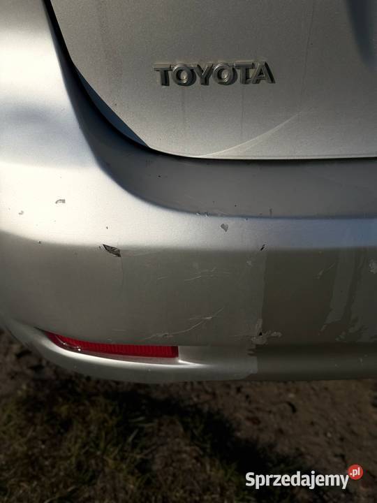 Toyota Avensis T27 2011r Rok produkcji 2011