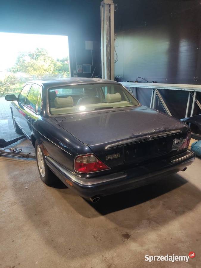 Jaguar xj 32 V8 benzyna automatyczna