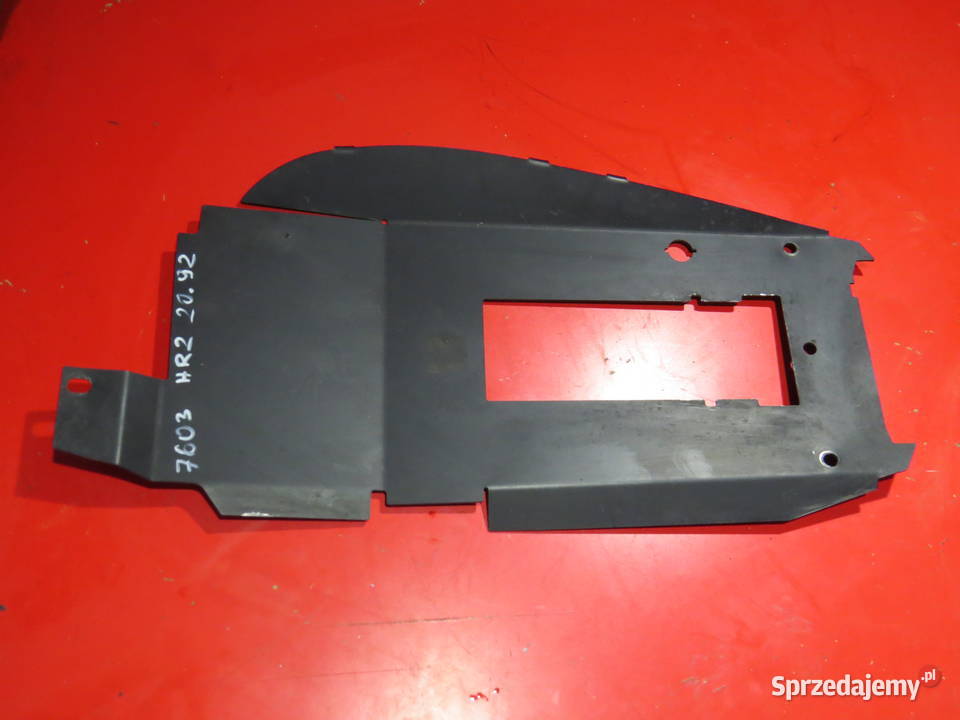 HONDA HORNET 600 PC36 03 chlapacz nadkole