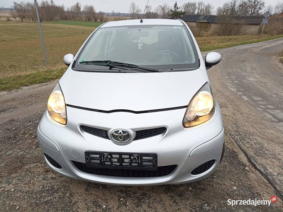 Toyota Aygo 10 benzyna 2010r sprowadzony kurtyny powietrzne wielkopolskie Słupca