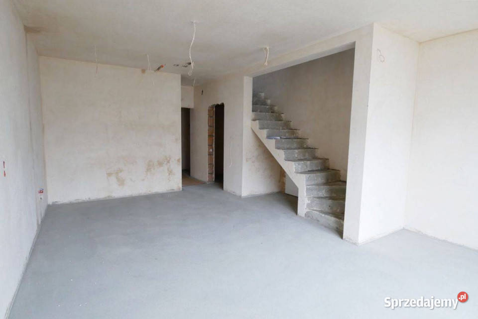 Niepołomice skrajna szeregówka z ogródkiem strych